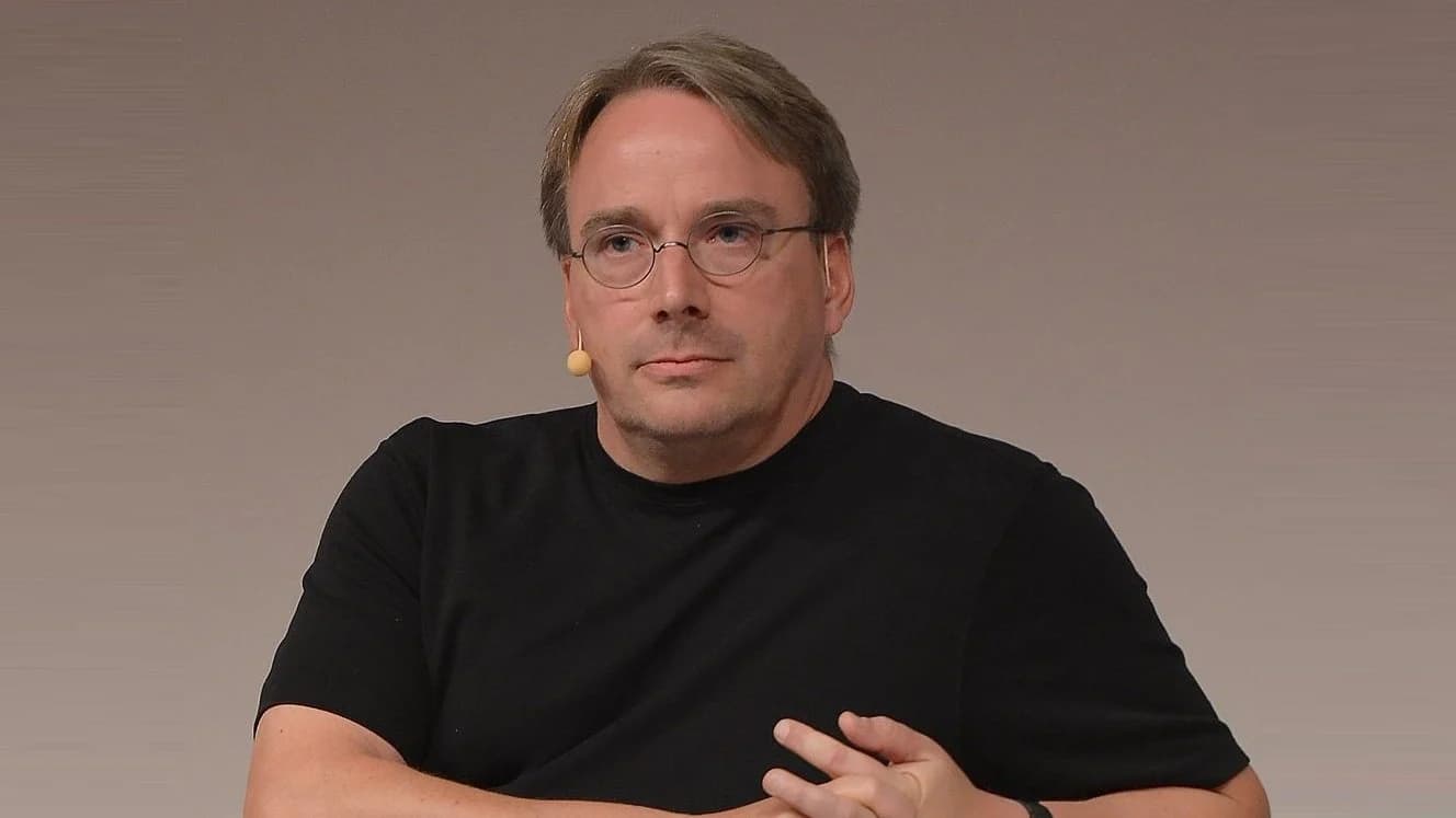 Linus Torvalds sai em defesa do uso de inteligência artificial no kernel Linux